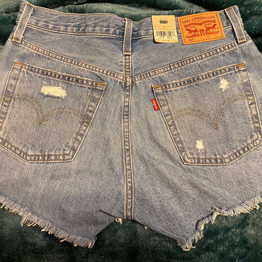 Levi Jean shorts NWT